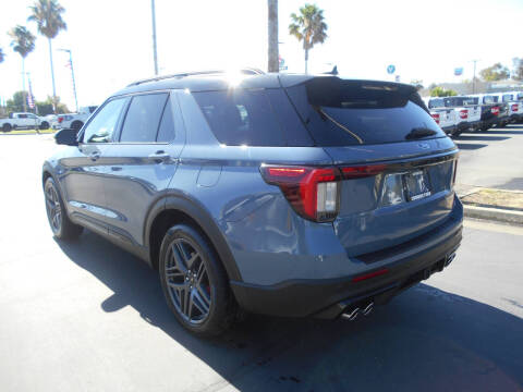 2025 Ford Explorer ST