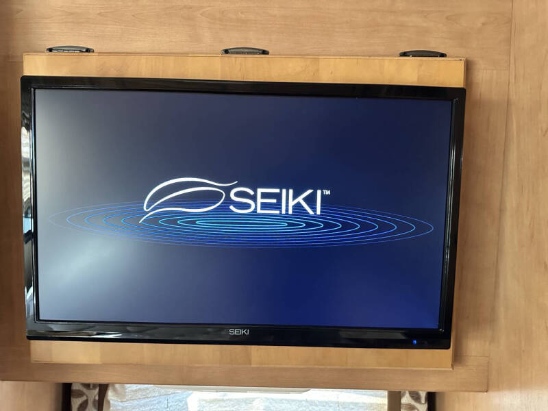 2015 Thor Motor Coach Hurricane