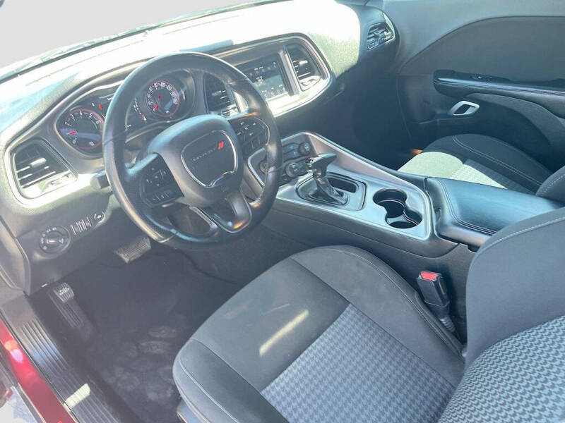 2021 Dodge Challenger SXT