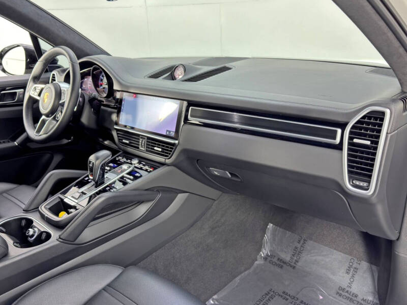 2021 Porsche Cayenne GTS