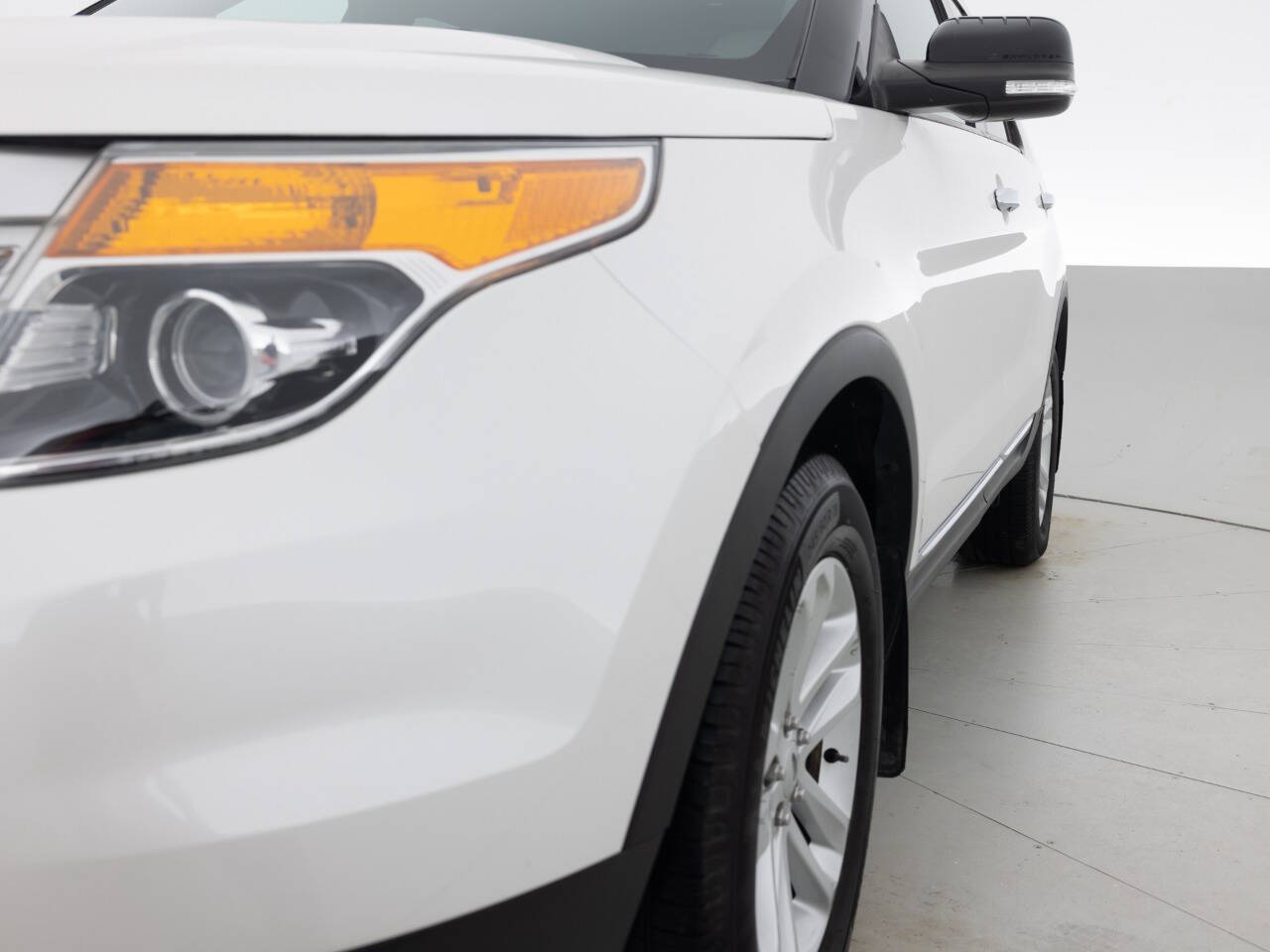 Used Car 2015 Ford Explorer  Xlt Awd 4dr Suv For Sale Under $10,000 In Coal City, Illinois