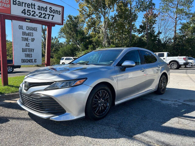 2019 Toyota Camry for sale at BARRETT & SONS in Milledgeville, GA