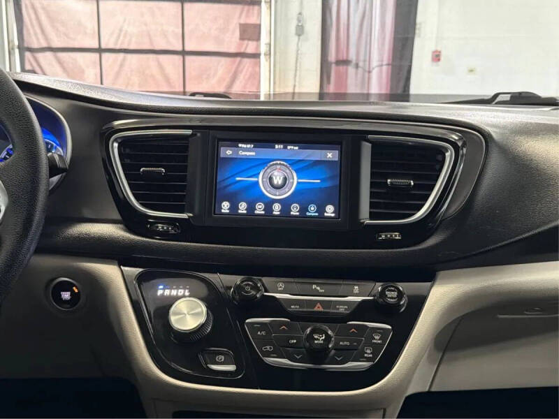 2020 Chrysler Pacifica Touring