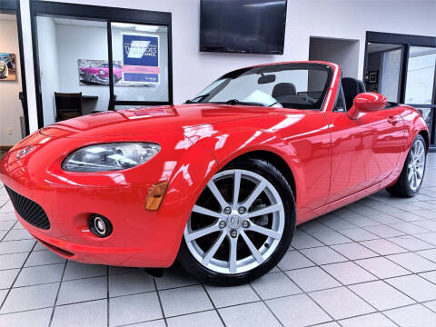 2007 Mazda MX-5 Miata for sale at SAINT CHARLES MOTORCARS in Saint Charles IL
