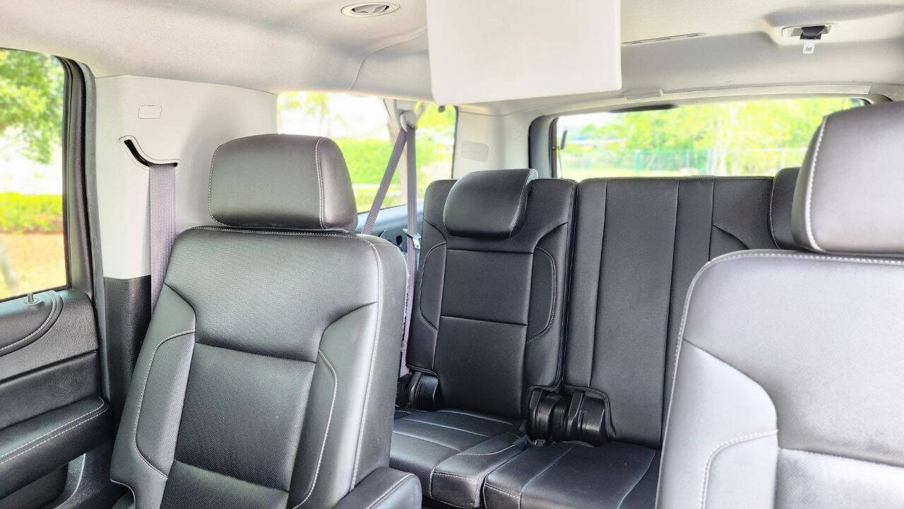 2015 Chevrolet Suburban  - $19,900