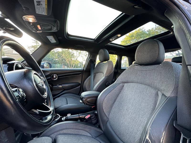 2016 MINI Hardtop 4 Door Cooper