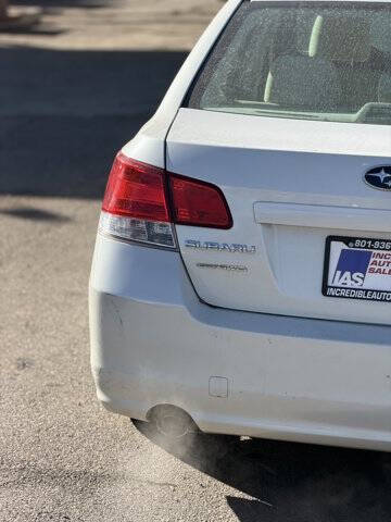 2011 Subaru Legacy 2.5i Premium