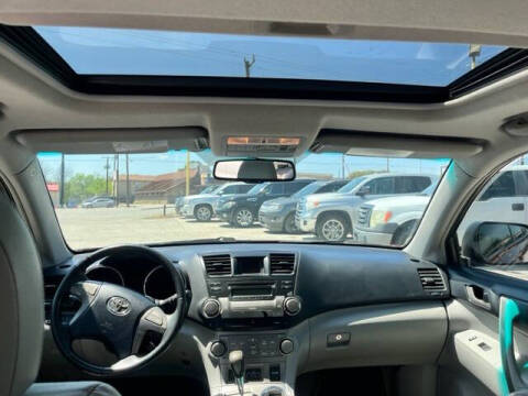 2010 Toyota Highlander SE