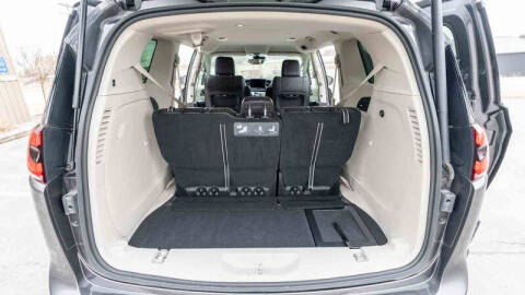 2021 Chrysler Pacifica Touring L