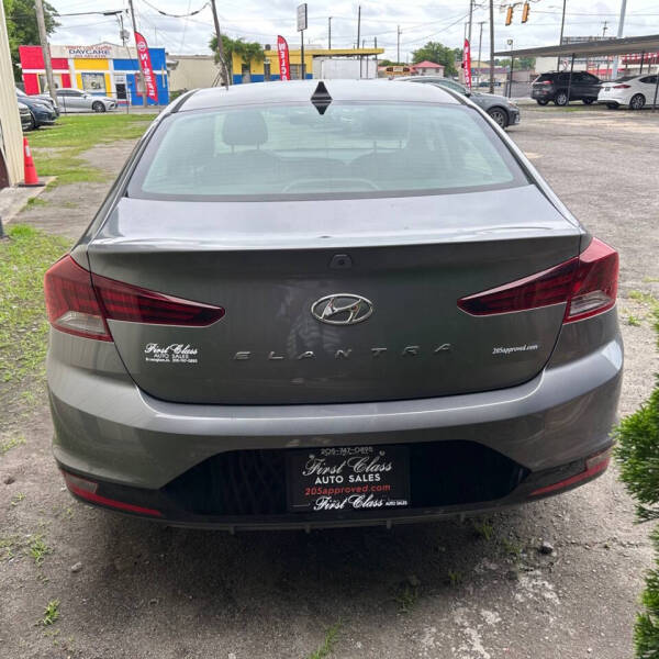 2019 Hyundai Elantra