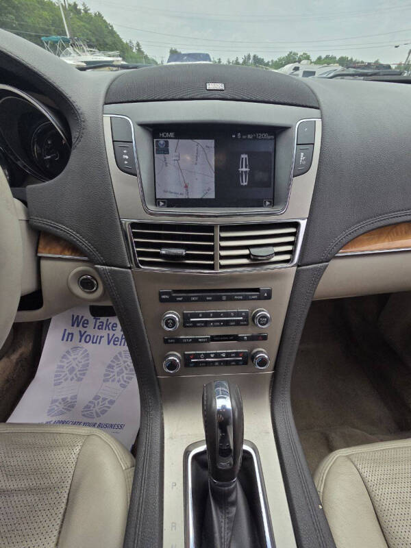 2011 Lincoln MKT