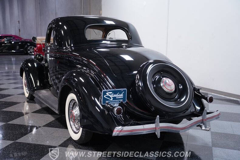 1936 Ford Deluxe