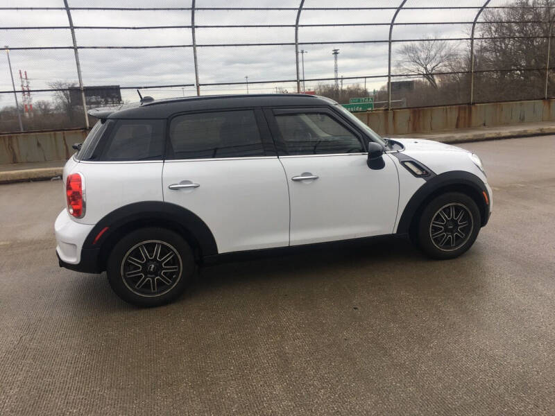 2014 MINI Countryman Countryman S photo 21