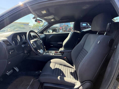 2014 Dodge Challenger SXT
