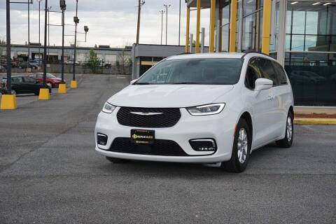 2022 Chrysler Pacifica for sale at CarSmart in Temple Hills MD