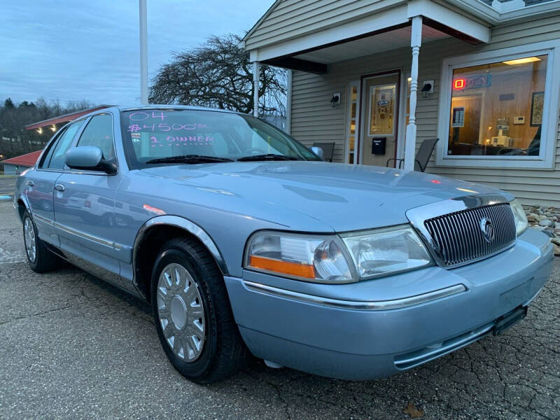 2004 Mercury Grand Marquis for sale at G & G Auto Sales in Steubenville OH