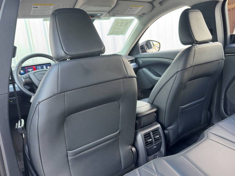 2023 Ford Mustang Mach-E Select