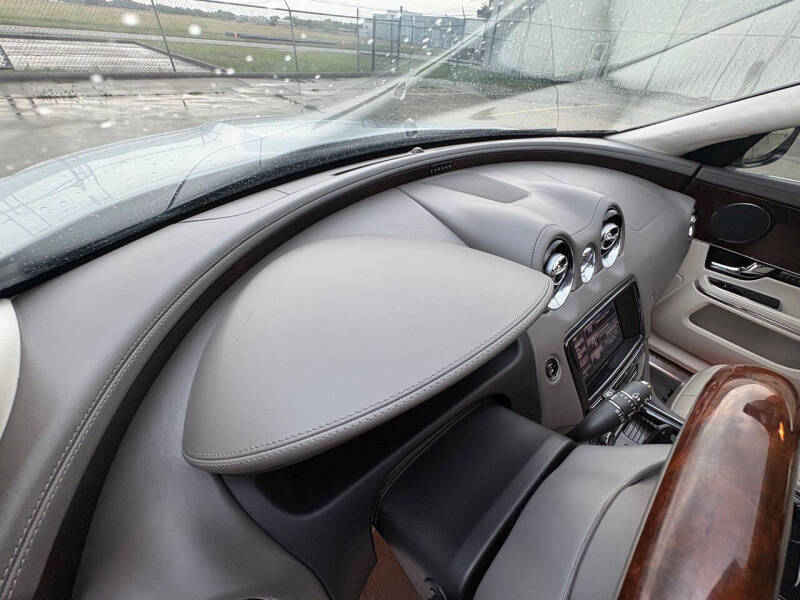 2012 Jaguar XJ