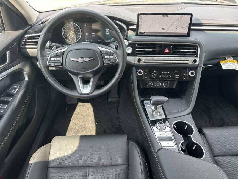 2026 Genesis G70 2.5T Standard