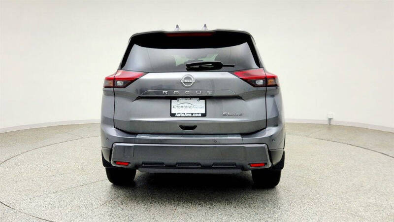 2025 Nissan Rogue SL