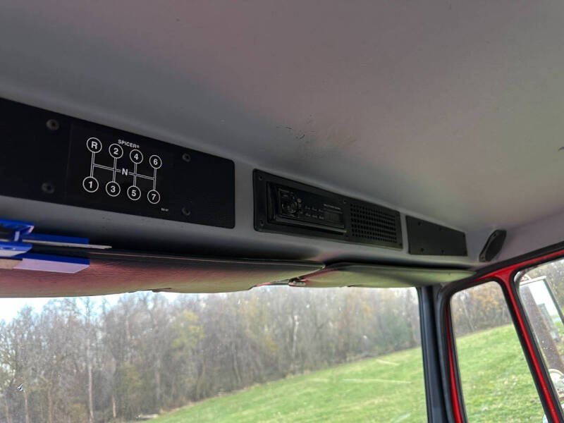 2000 Freightliner FL70