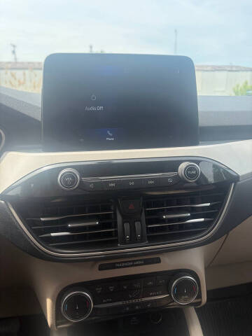 2022 Ford Escape SEL