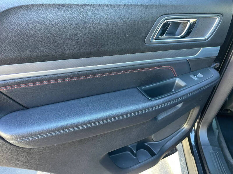 2016 Ford Explorer Sport