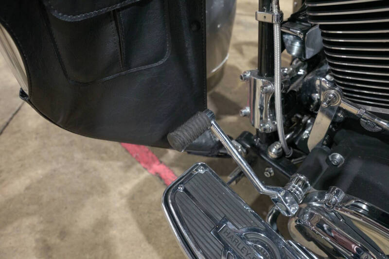 2003 Harley-Davidson FLH