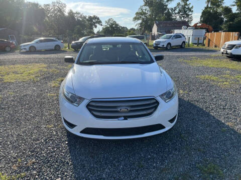 2016 Ford Taurus SE