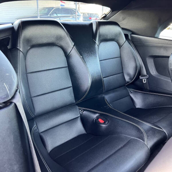 2022 Ford Mustang EcoBoost Premium