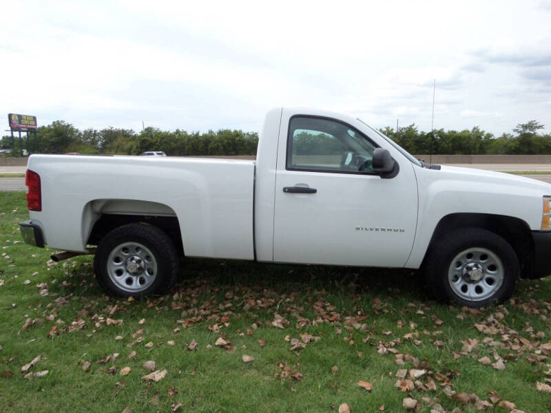 2011 Chevrolet Silverado 1500 for sale at AUTO FLEET REMARKETING, INC. in Van Alstyne TX