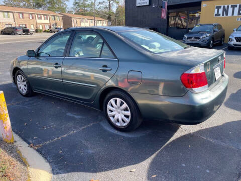 2005 Toyota Camry LE