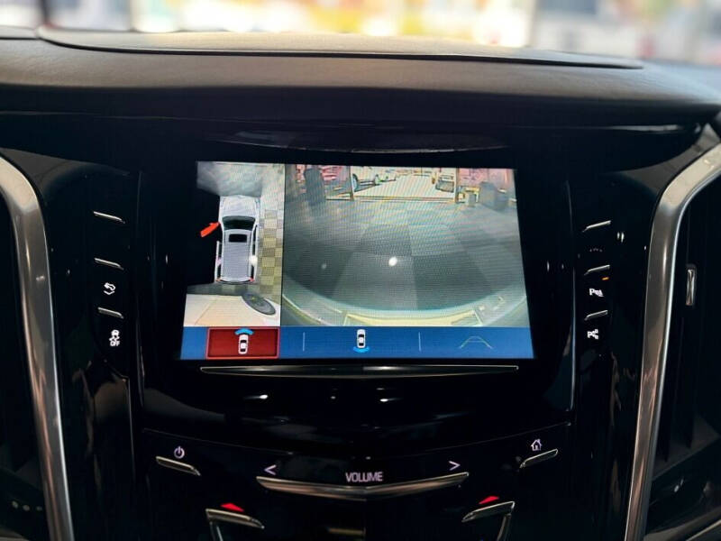 2019 Cadillac Escalade Platinum