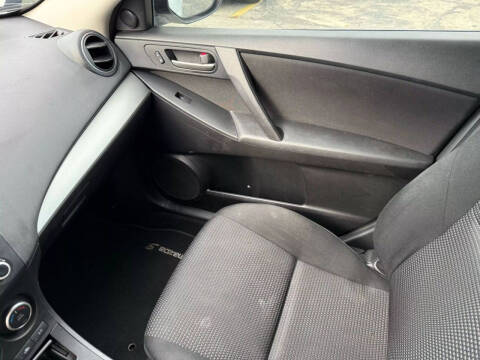 2013 Mazda MAZDA3 i Touring