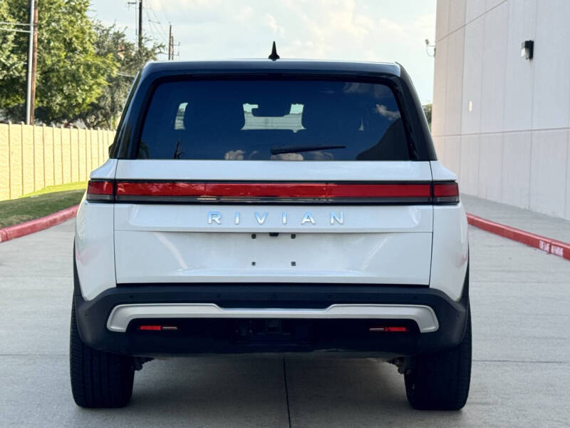 2022 Rivian R1S Launch Edition