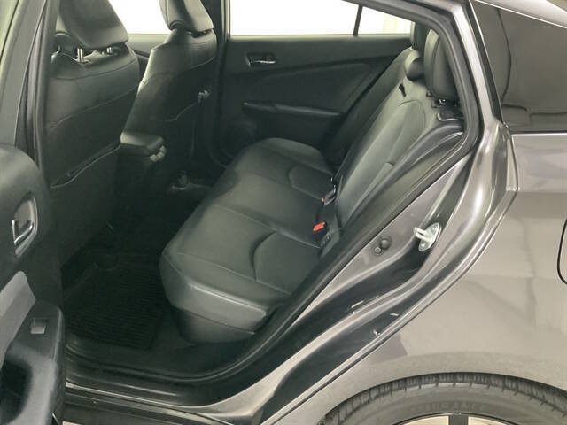 2022 Toyota Prius LE