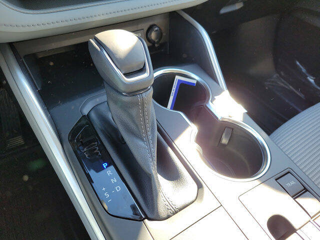 2023 Toyota Highlander Hybrid LE