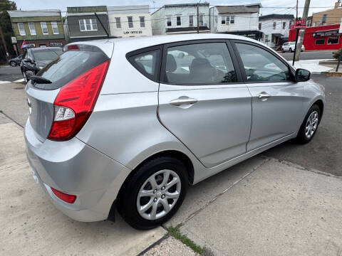 2012 Hyundai Accent GS