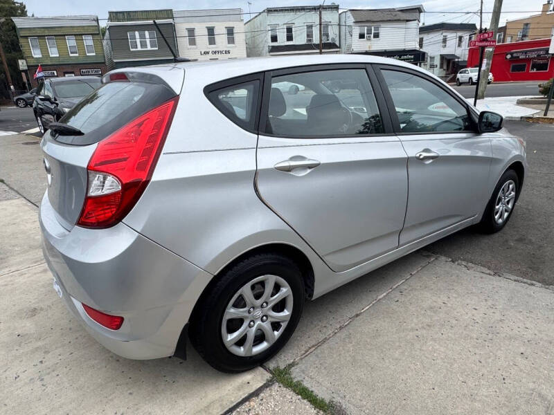 2012 Hyundai Accent GS