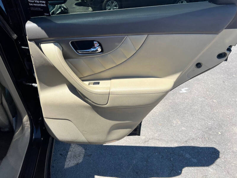 2013 Infiniti FX37