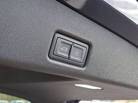 2025 Audi Q5 quattro Prestige TFSI