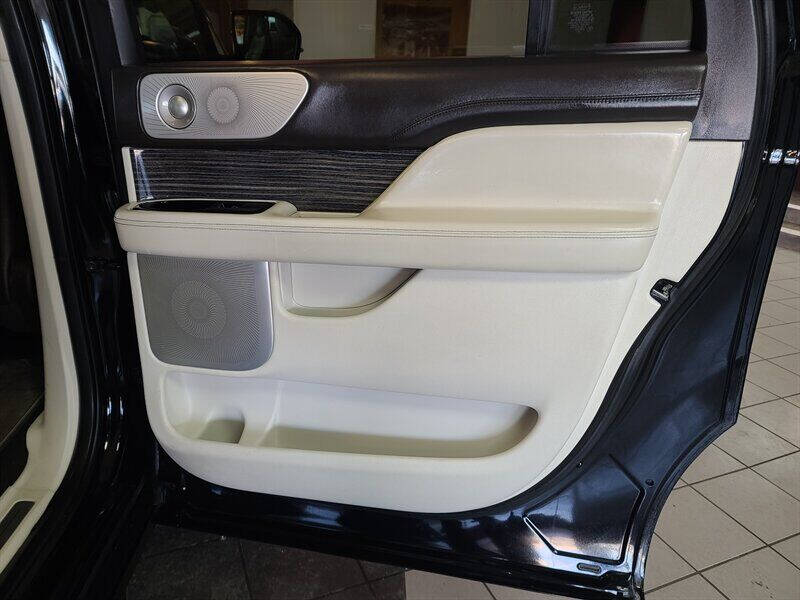 2020 Lincoln Navigator L Black Label