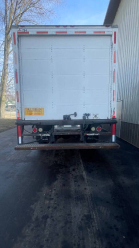 2013 Freightliner Business class M2