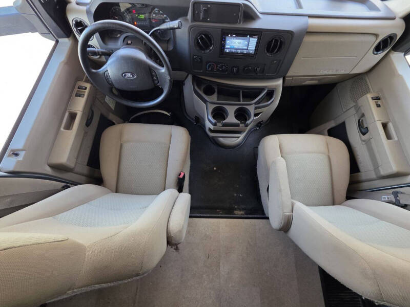 2017 Winnebago Minnie Winnie