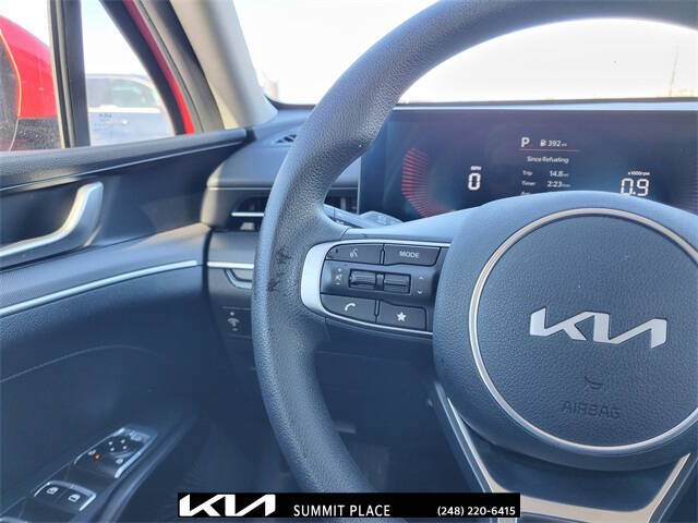 2025 Kia K5 LXS