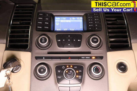 2013 Ford Taurus SE