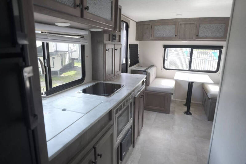 2021 Forest River Coachmen Apex Nano