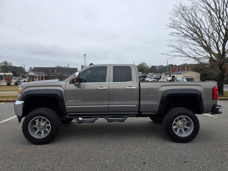 2017 GMC Sierra 2500HD SLT's photo