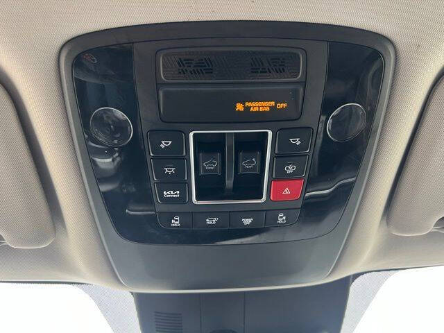 2025 Kia Carnival SX