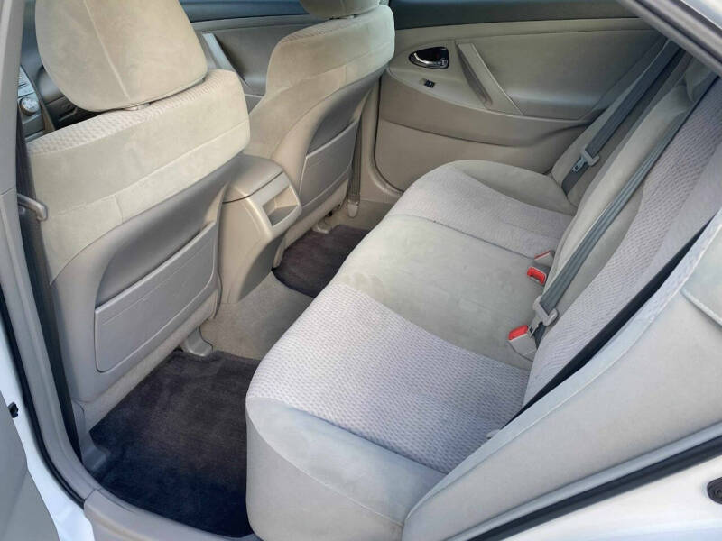 2011 Toyota Camry LE